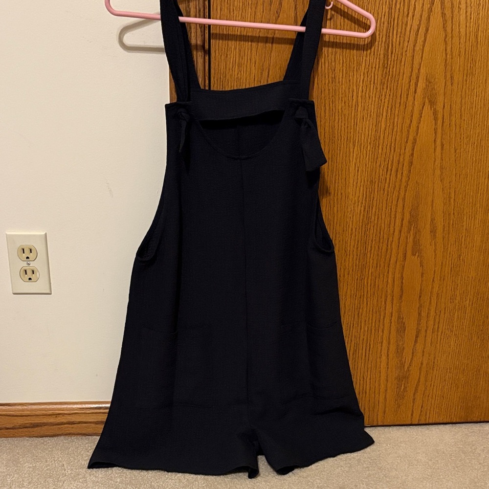 SHEIN Elegant Black Romper